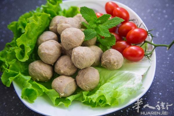 潮州鲜做鲜卖牛肉丸、猪肉丸一份300g价格3块钱有