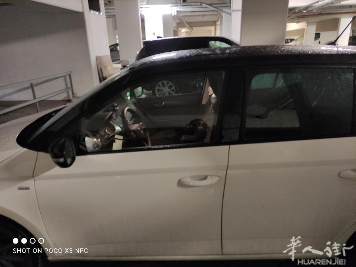 去年买的新车因为想换车所以卖掉，车内有空调蓝牙gps倒车雷达视频，手挡60ch非