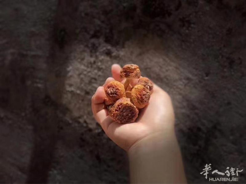顶级姬松茸，比较多女性喜欢食用它，它有很好的调解身