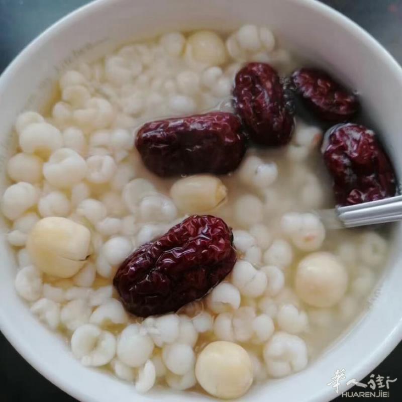 新一批预订中~~苏州鸡头米又称苏芡
是芡实的一种，