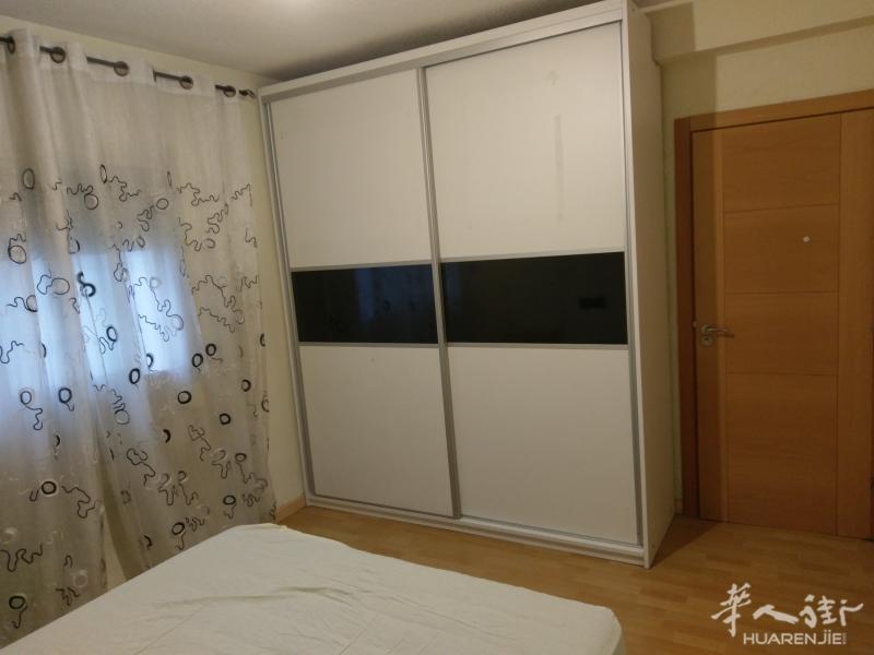 马德里近郊leganes3房一厅出租