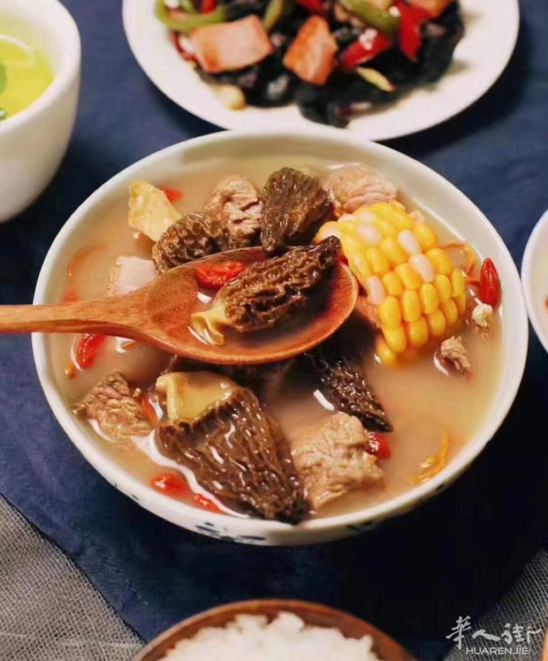 羊肚菌是一种特别好的食材，一点点骨头或者鸡肉，