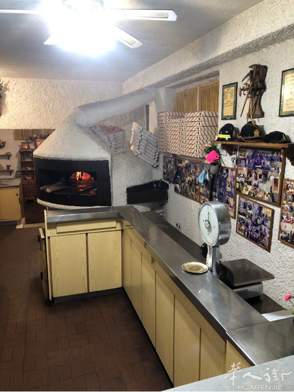 米兰FAMAGOSDA，老外经营40年PIZZA店