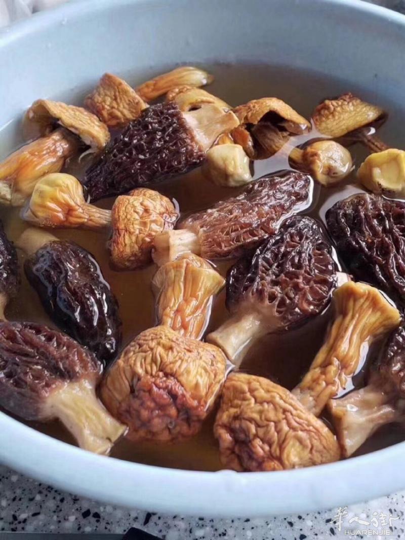 🎉🎉最近卖的很好！
巴西菇姬松茸。这个菇煲鸡好