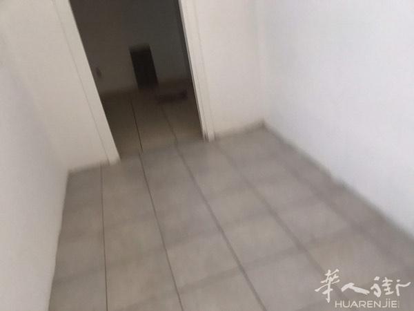 sangiusto，八字转盘有房出租，二房一厅，地