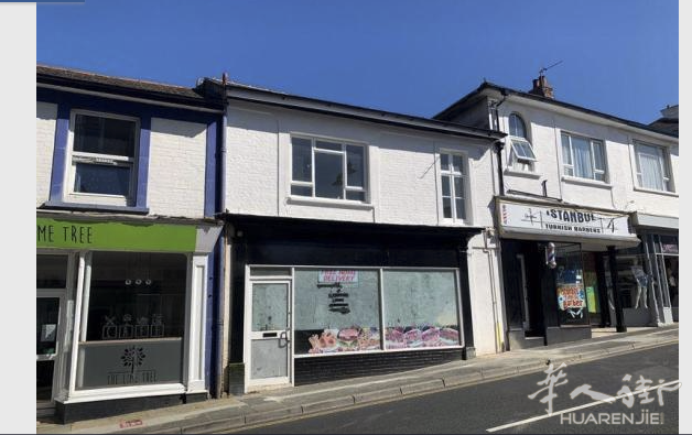 旅游重镇怀特岛Shanklin高街上外卖店出租