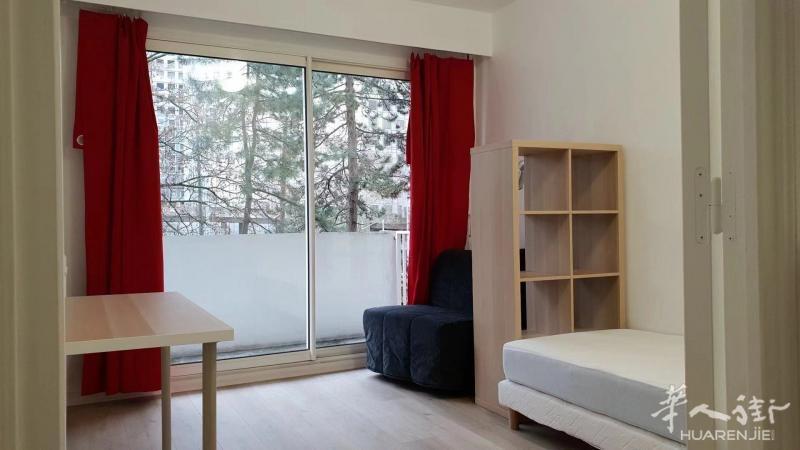 闺蜜房房型44平,单独大房间,无中介,有房补,La Defense/Puteaux/Saint Lazare/Paris, 带家具电器