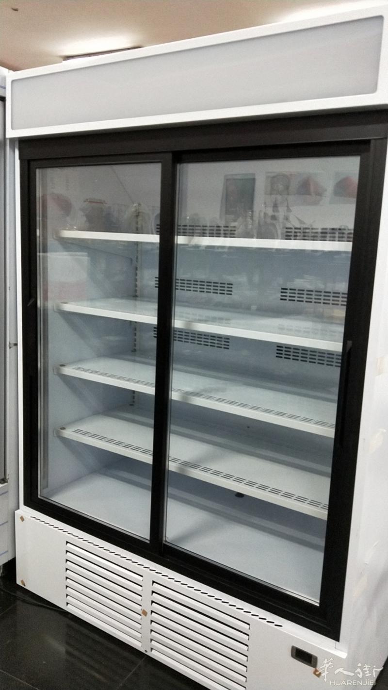 出售双门糖果店冰箱一台，皇冠品牌