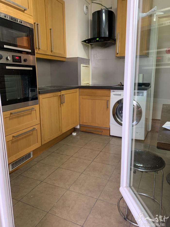 93 La Courneuve 近Aubervillier 三房一厅 84m2