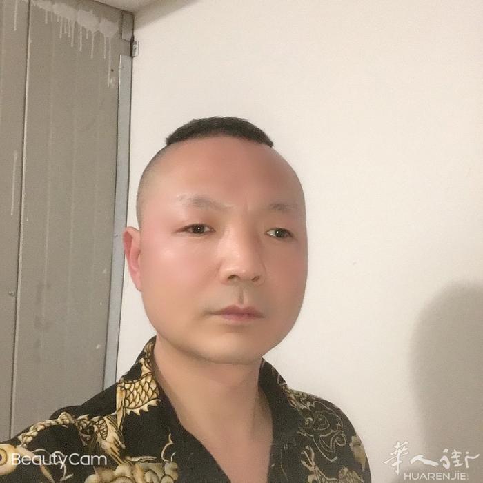 离异多年。真心寻找有缘人。微信电话Yu3470803008小于