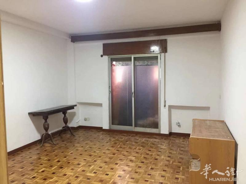 6号线USERA  中华超市，鹿城三室套房双阳台出租