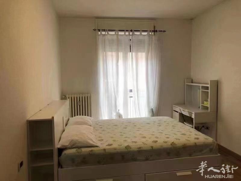 {中介房}VIALE CERTOSA,两房一厅拎包入住,1000,压二付一！