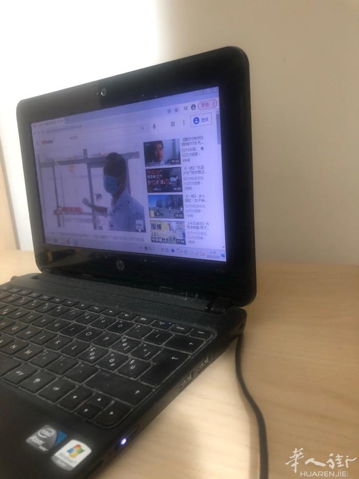 Windows  xp  看电视没问题。上网页略微卡顿。不适宜玩游戏。欲100欧