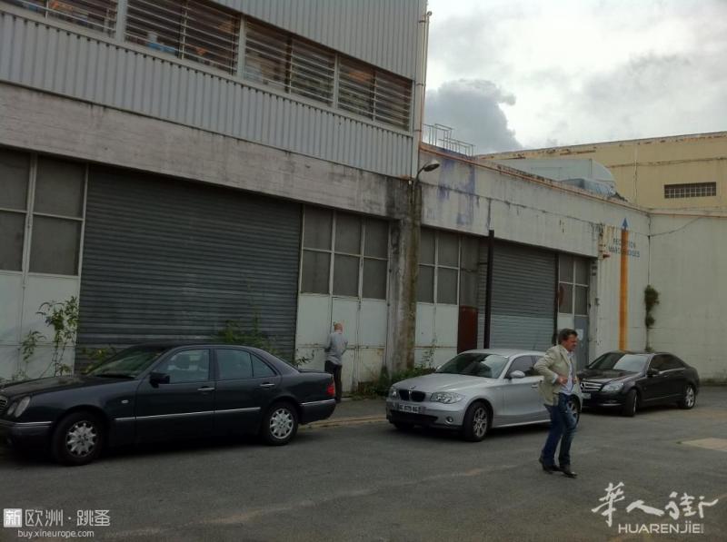 93区AUBERVILLIERS 附近，在地平290平方仓库出租，2700€ HT/月