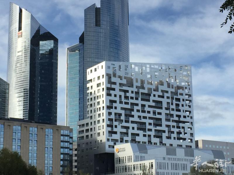 La Defense,92区金融商业中心, 1个房间分租,可申请207€房补