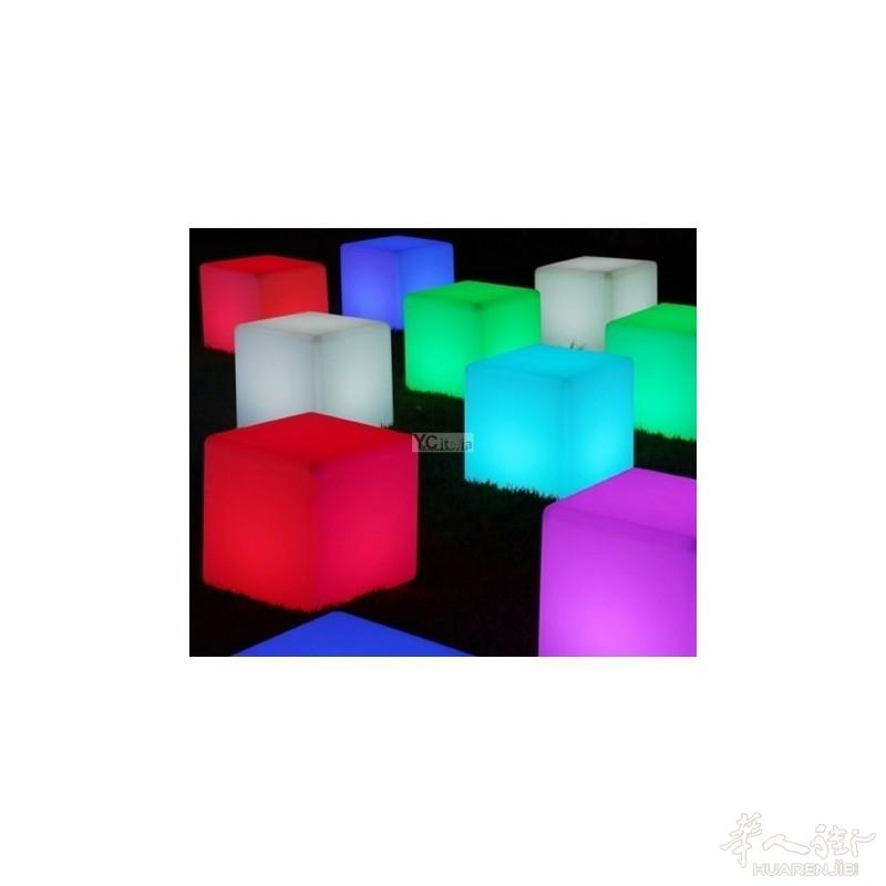 LED发光变色立方体，尺寸：60X60cm，价格231+IVA包邮