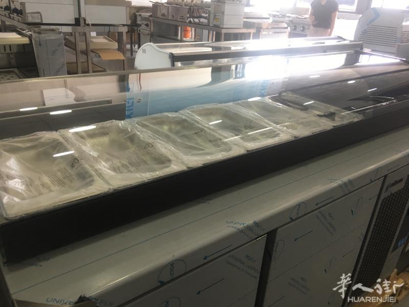 出售vitrina展示柜,可放酒吧TAPA或寿司