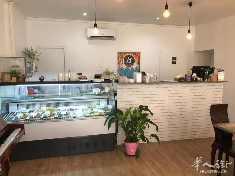 尼斯边上的南法小镇旺斯市中心店铺转让！