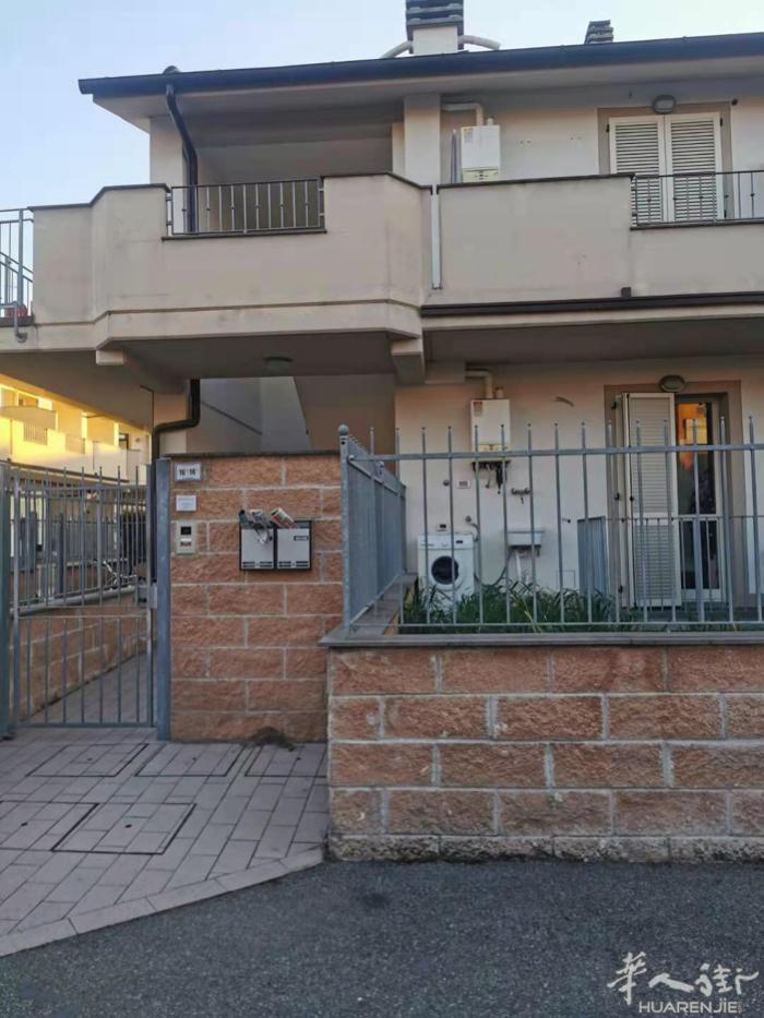 Tavola  旁边住家出租  2房一厅 房租950 €   包括业务费  没有