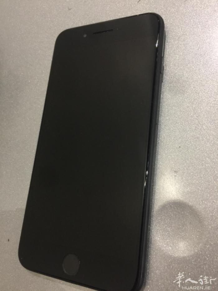 二手iPhone7plus 128g黑色，低价处理，机子完整，手机同微信