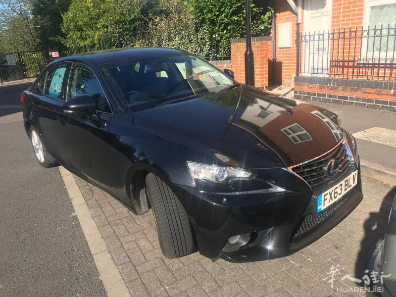 Lexus is300h 油电混动版