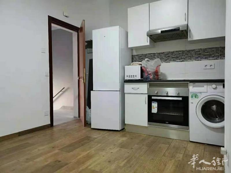 马德里 abrante/oporto 全新装修两室出租.,