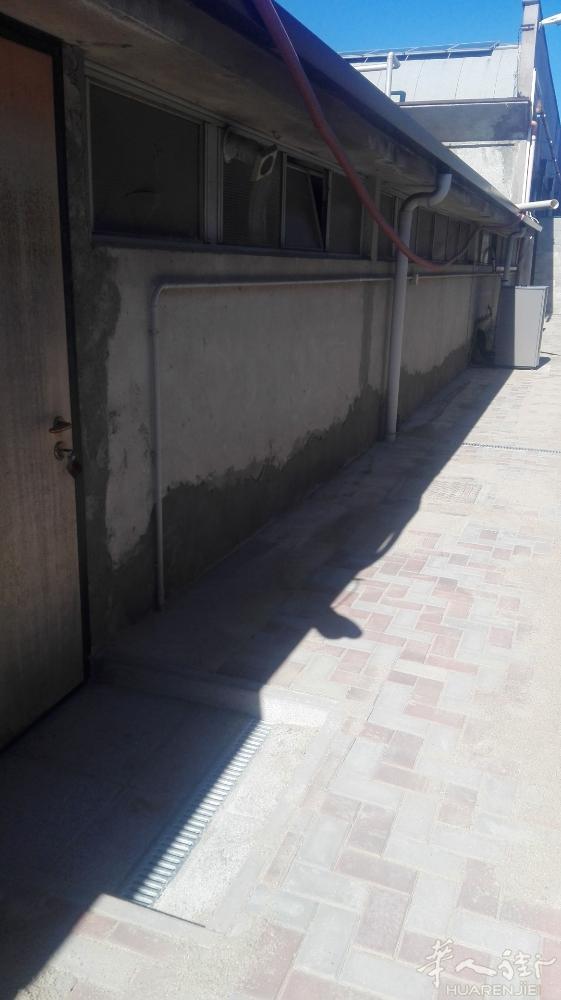 Vendo capannone,   terreno, €260.000.  P