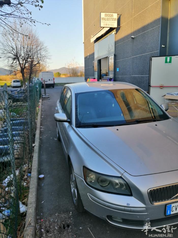 汽车转认，年份2005年，volvo.柴油，发动机2.0，大型五座，舒适开工厂拿