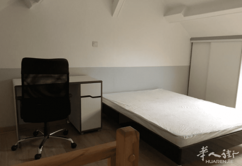 94省Ivry新T9附近安静别墅区 精装studio出租840€ 位于陈氏附近