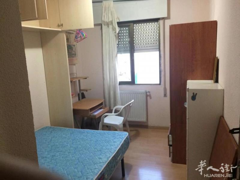 北部10路baunatal房屋三室两卫整租alcobendas火车口附近大街上