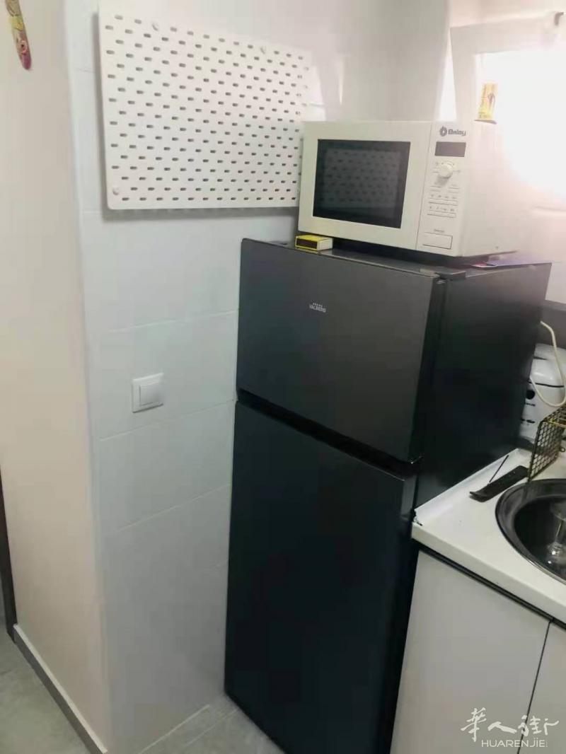 6号线Usera单身公寓350