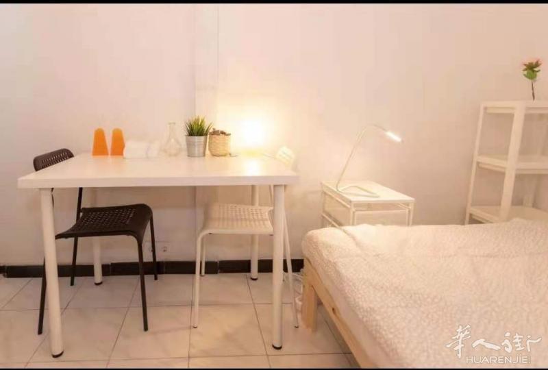 6号线Opañel2室2卫1厅550欧