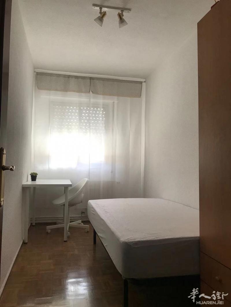10号线colonia jardin3室1厅整租900