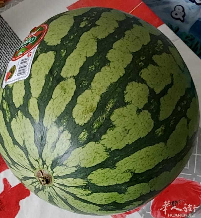 特价西瓜芒果豆角枇杷，数量有限预购从速详情咨询微信dunfeng128