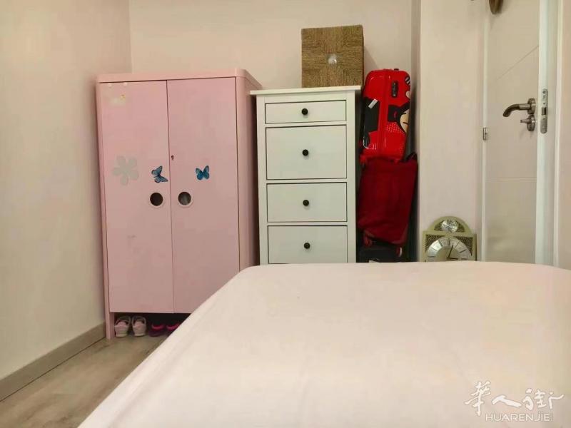马德里atocha大街两室八月起租