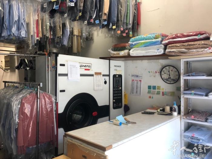 米兰12路主街干洗店转让，无中介费，十几年老店，生意稳定，疫情前12万税口，现另