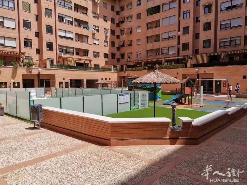 Fuenlabrada3室1厅2卫带车库整租880