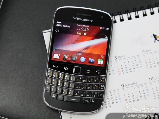 卖个黑莓9900，已解锁可用任何卡，官方中文版
