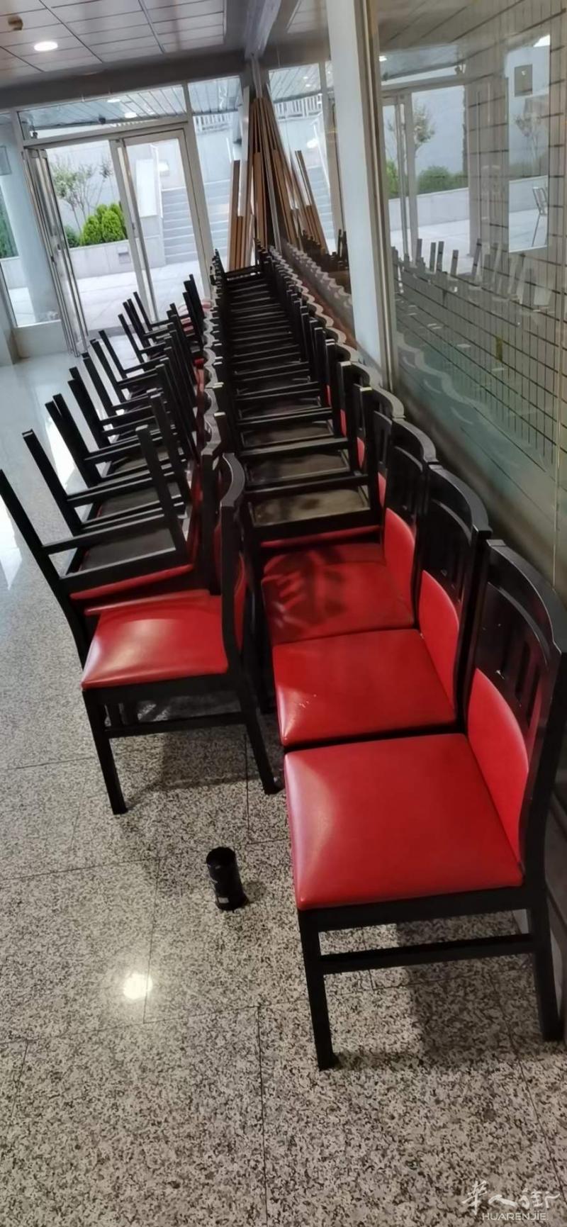 80张椅子 几乎全新 转让