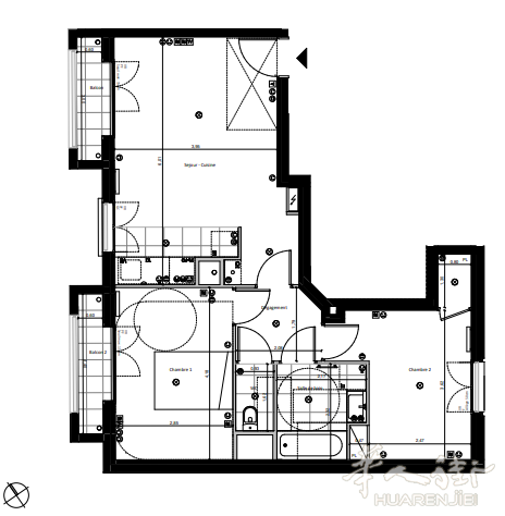 距离地铁Ⓜ14号线600米，8分钟直达小巴黎Saint Lazare ，两房一厅带阳台和车位