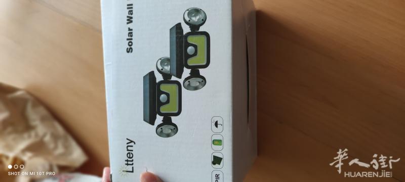 室外太阳能灯 2个15欧/防水