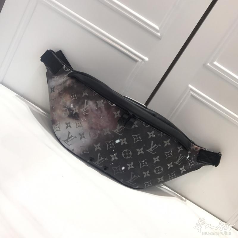 质量超好的包包衣服鞋子等等 有需要➕微信QQZZ2509 全球包邮 新款都好便宜