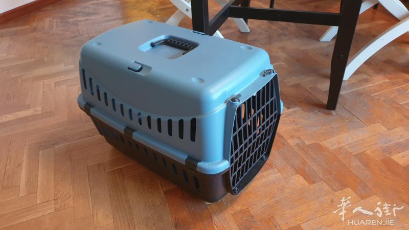 中号宠物运输笼，马德里la elipa自取