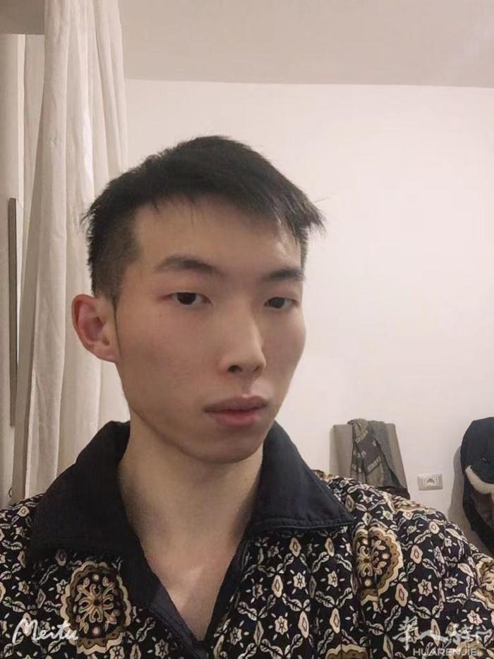 本人94年 男 在普拉托 poggio a caiano 开做包工厂 有车有房有