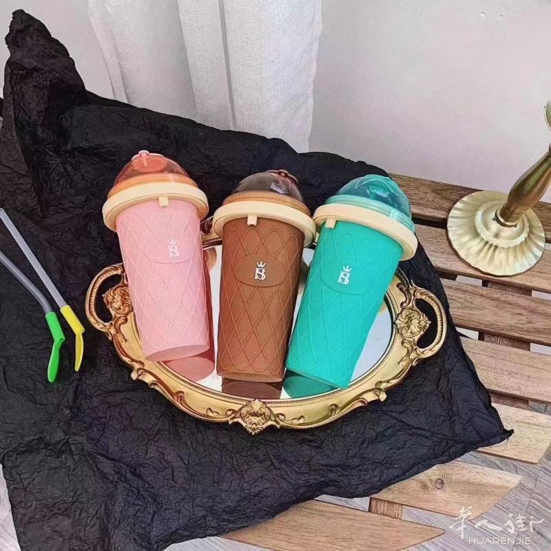 男女老少的衣服都有 哦