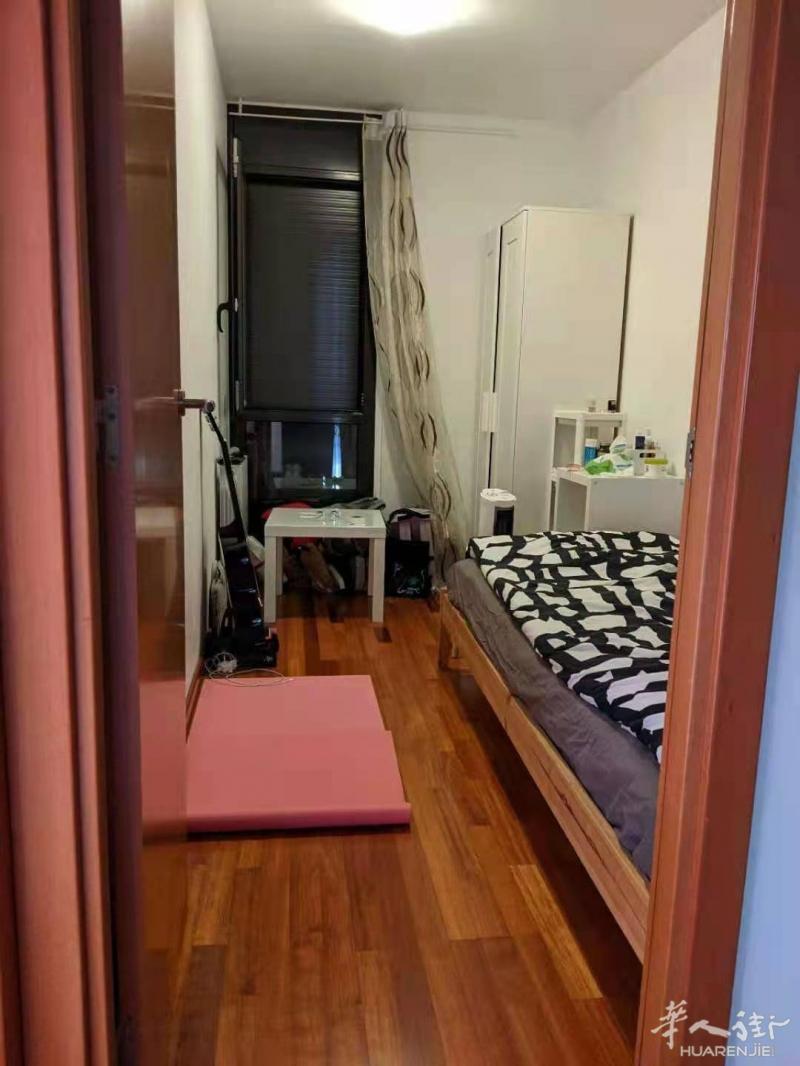 展会区Gran via2格兰二号对面