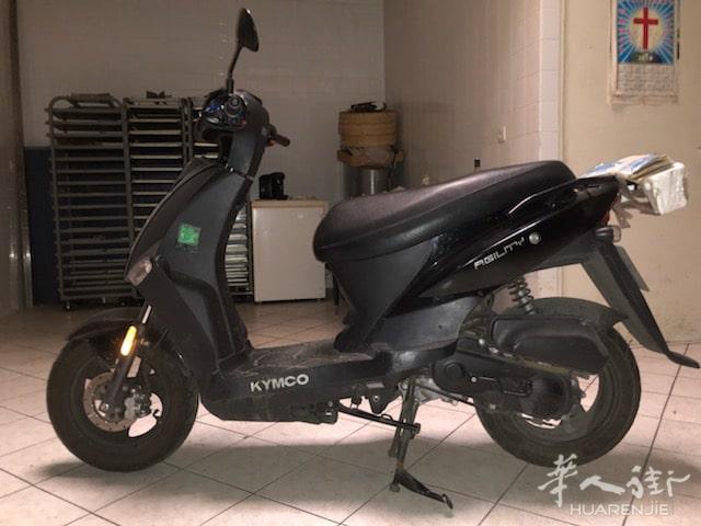 几乎全新电动摩托车，半价转让