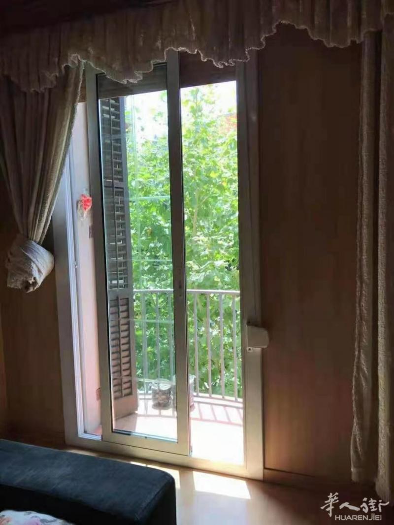 1路地铁Rocafort附近