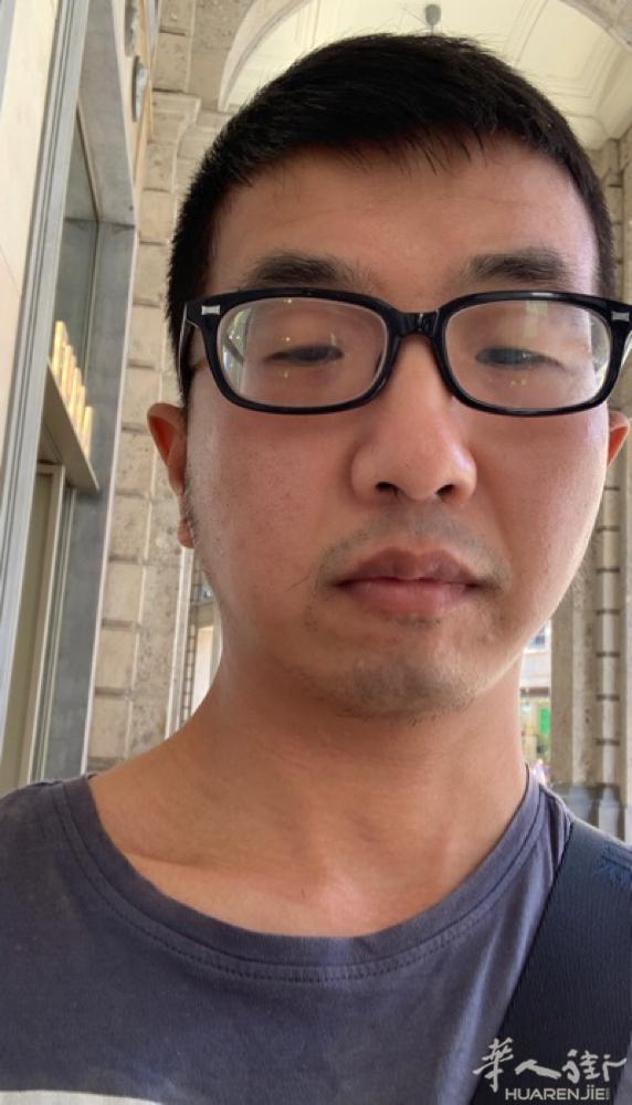 本人88年身高不高160，现在意大利上班月薪1600，有房有驾照，虽然暂时还没有