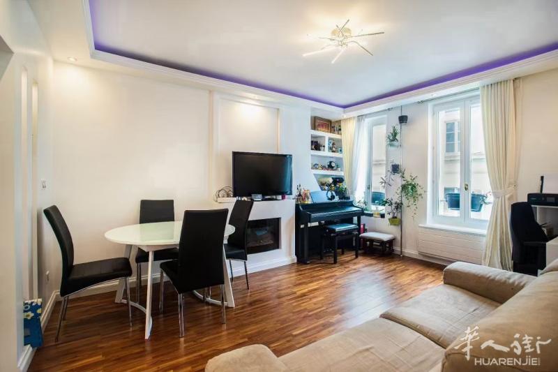 78100 Saint Germain en Laye 市中心近城堡两房一厅带一间单身公寓出售